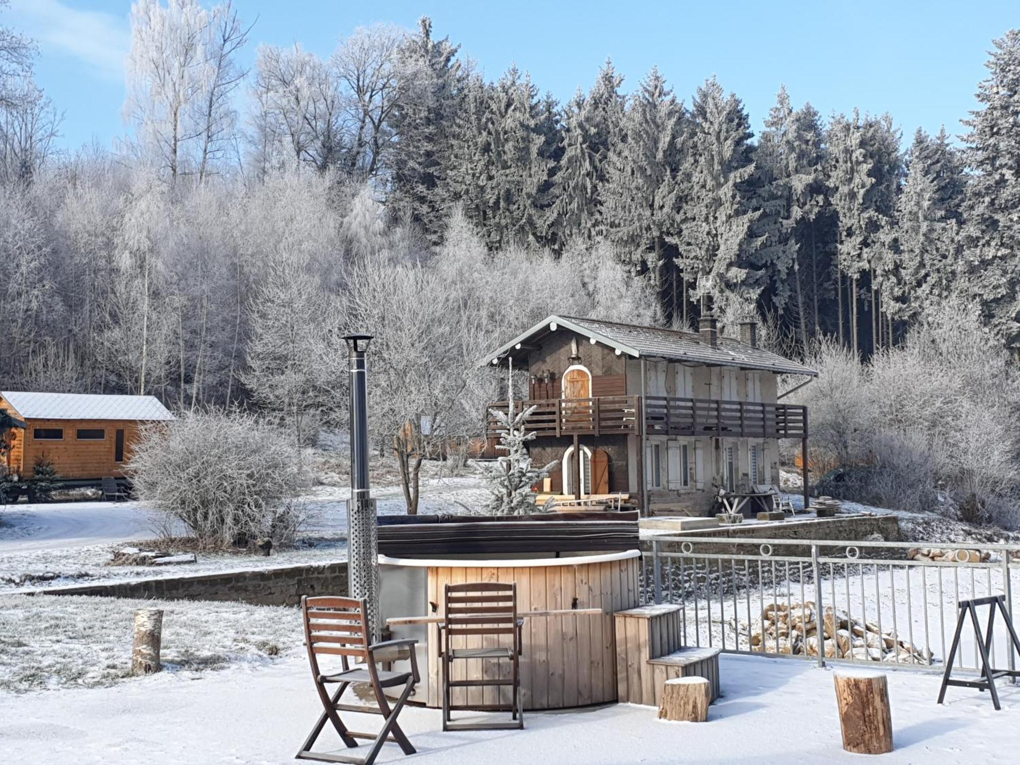White Wood Darney Exterior foto